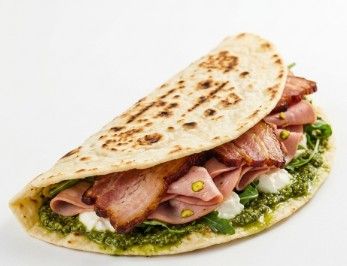Pesto Genovese y embutido